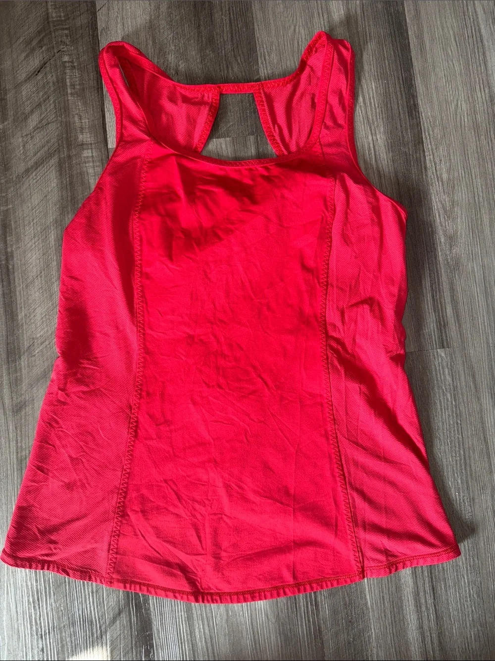 Lululemon red tank top women’s gym 8 6 open tulip back sleeveless running